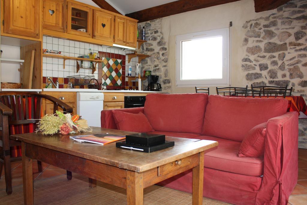 Domaine De "Creva-Tinas" Bed & Breakfast Mailhac Exterior photo